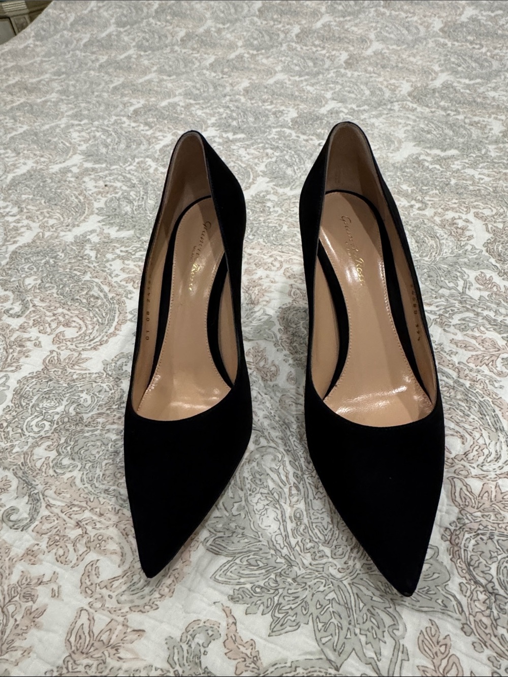 Gianvito Rossi Black Pointed Toe Pumps - Picture 2 of 12